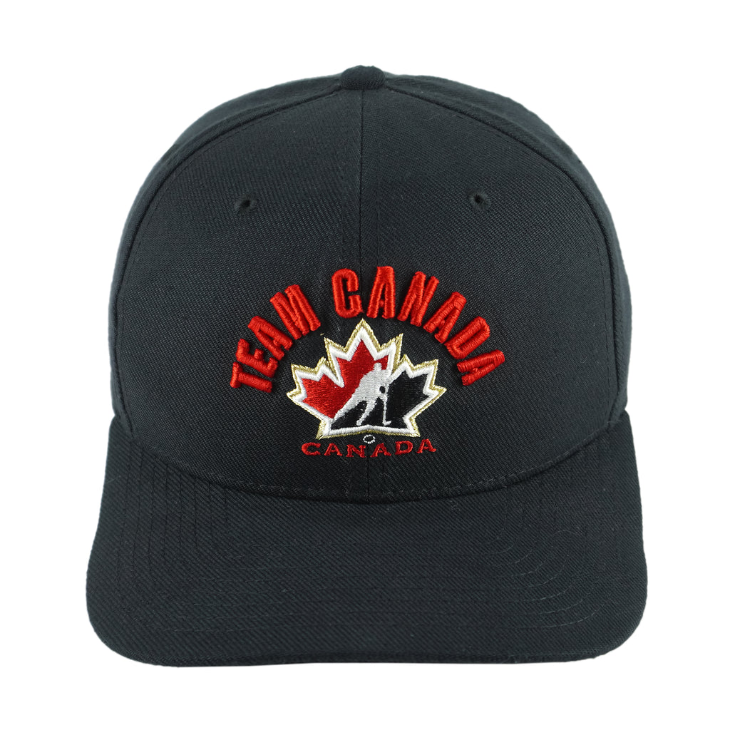 Nike - Team Canada Hockey Embroidered Hat 2000s Fitted Vintage Retro