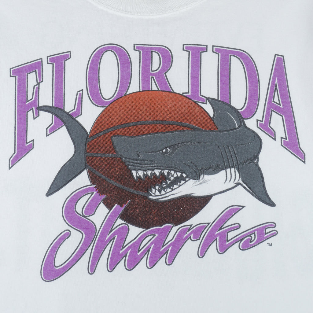 NCAA (Team Edition) - Florida Sharks Basketball Spell-Out T-Shirt 1990s Large vintage retro basketball college