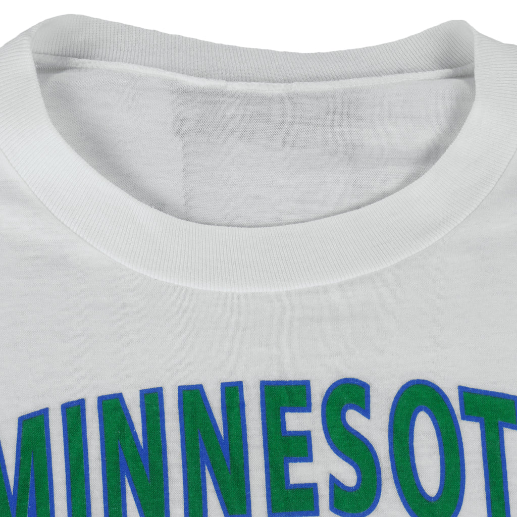 NBA - Minnesota Timberwolves Basketball T-Shirt 1990s X-Large vintage retro basketball
