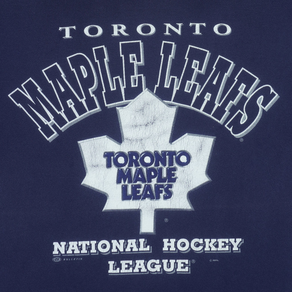 NHL (Bulletin Athletic) - Toronto Maple Leafs T-Shirt 1990s Medium vintage retro hockey