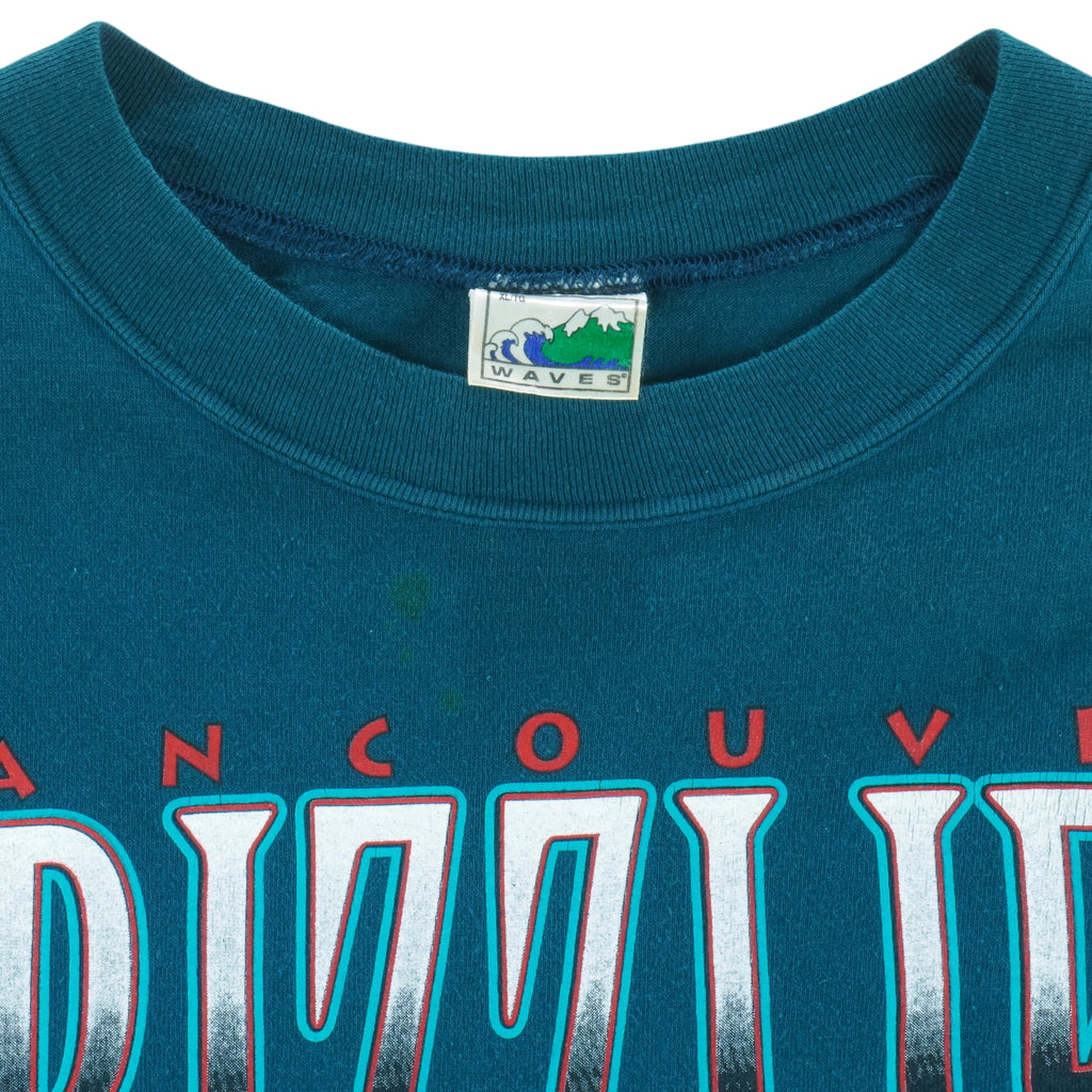 NBA (Waves) - Vancouver Grizzlies Spell-Out T-Shirt 1994 X-Large vintage retro basketball