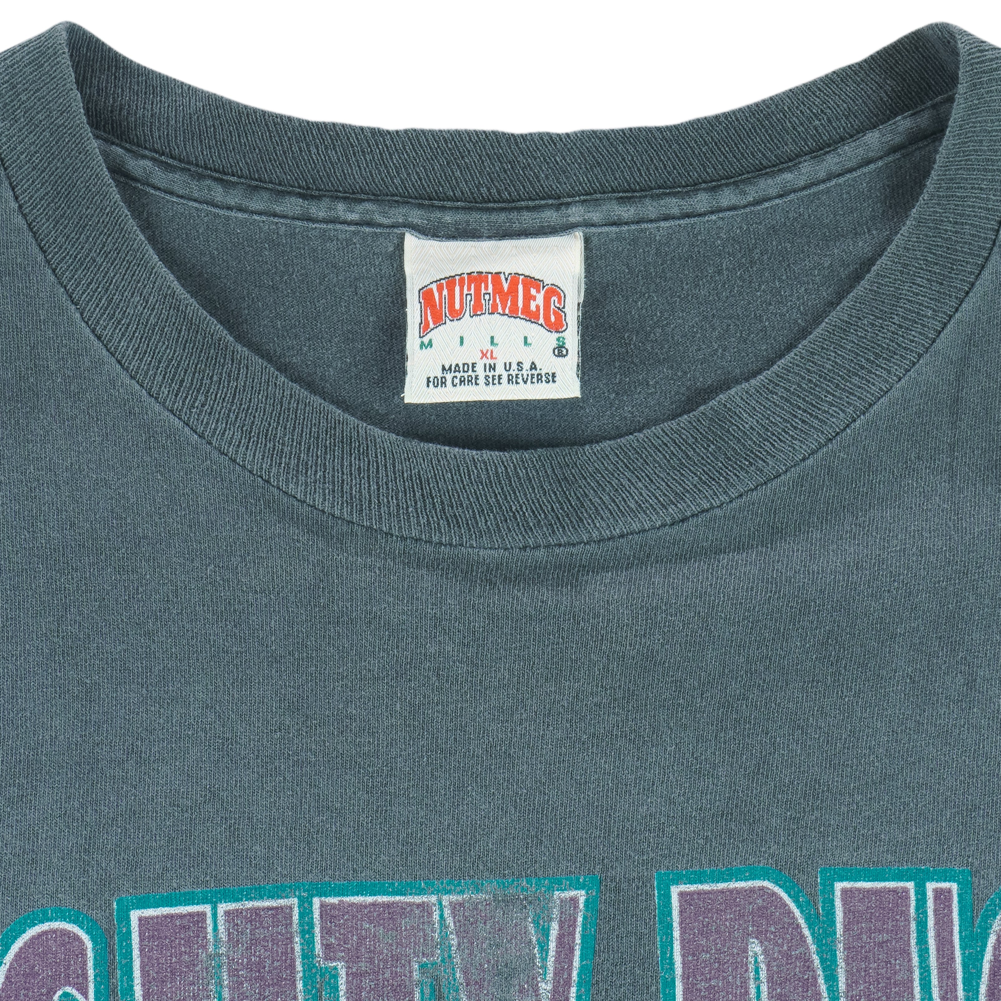 NHL (Nutmeg) - Mighty Ducks of Anaheim T-Shirt 1993 X-Large vintage retro hockey