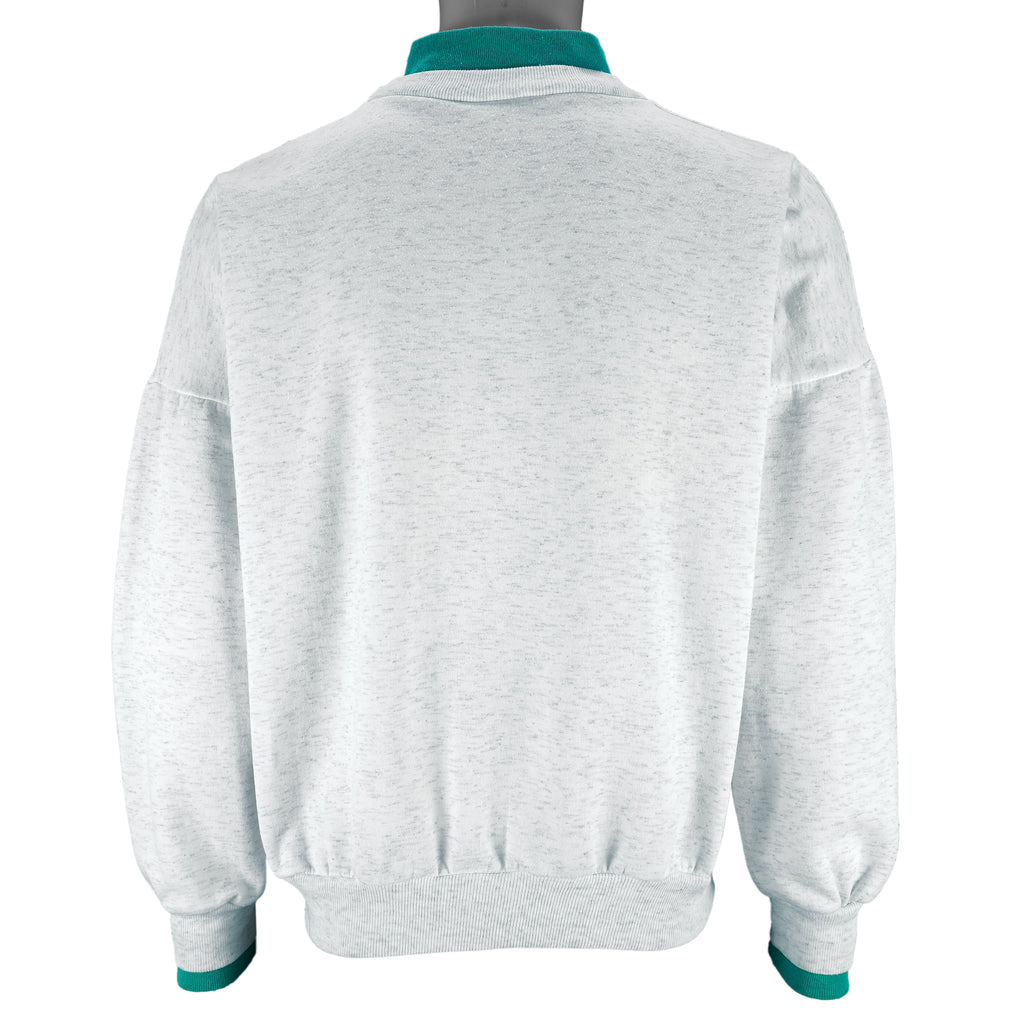 Vintage (Warner Bros) - Yogi Bear Turtleneck Sweatshirt 1999 Small vintage retro