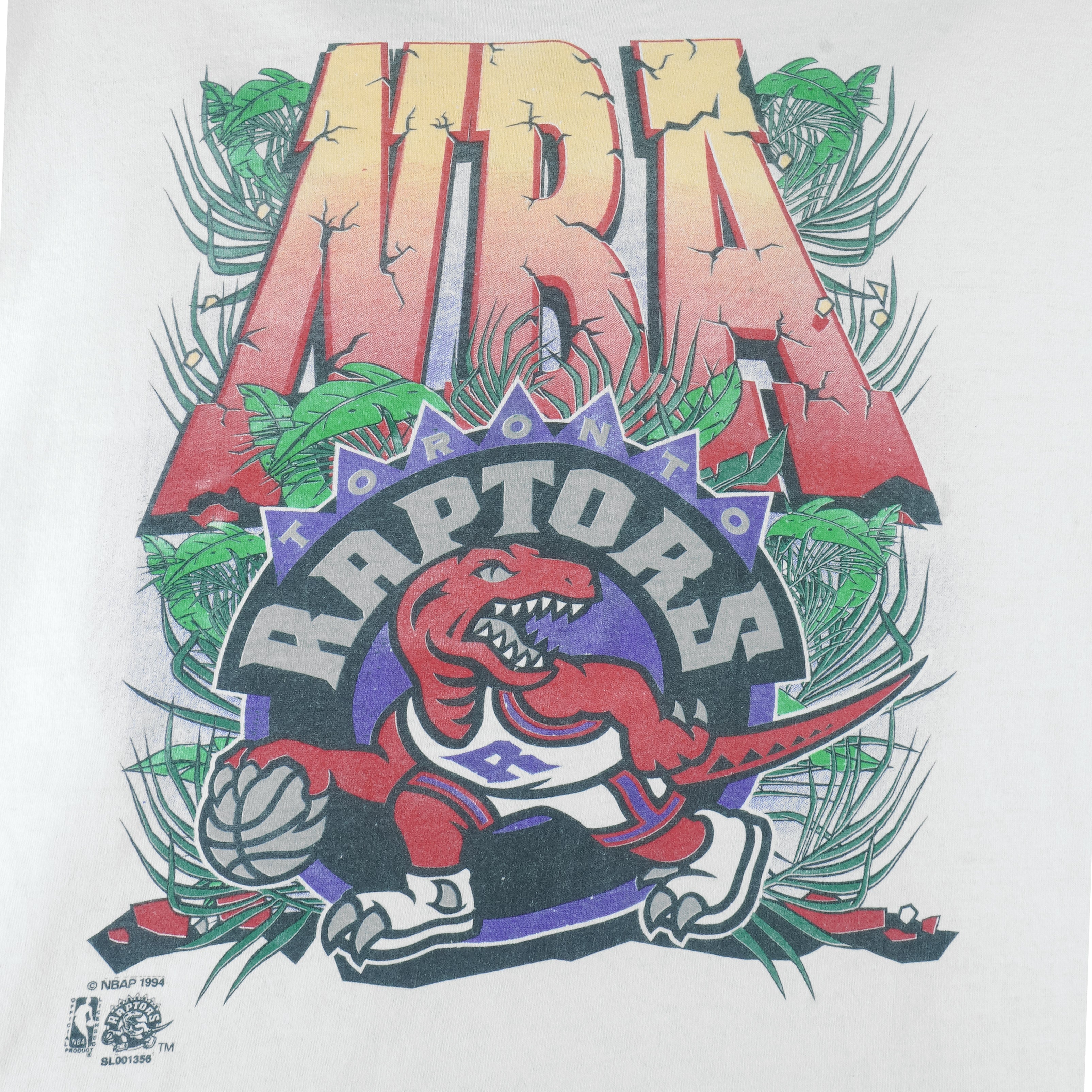 NBA (Salem) - Vancouver Grizzlies Jungle T-Shirt 1994 Large vintage retro basketball
