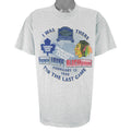NHL (Bulletin Athletic) - Toronto Maple Leafs VS Chicago Blackhawks T-Shirt 1999 Large