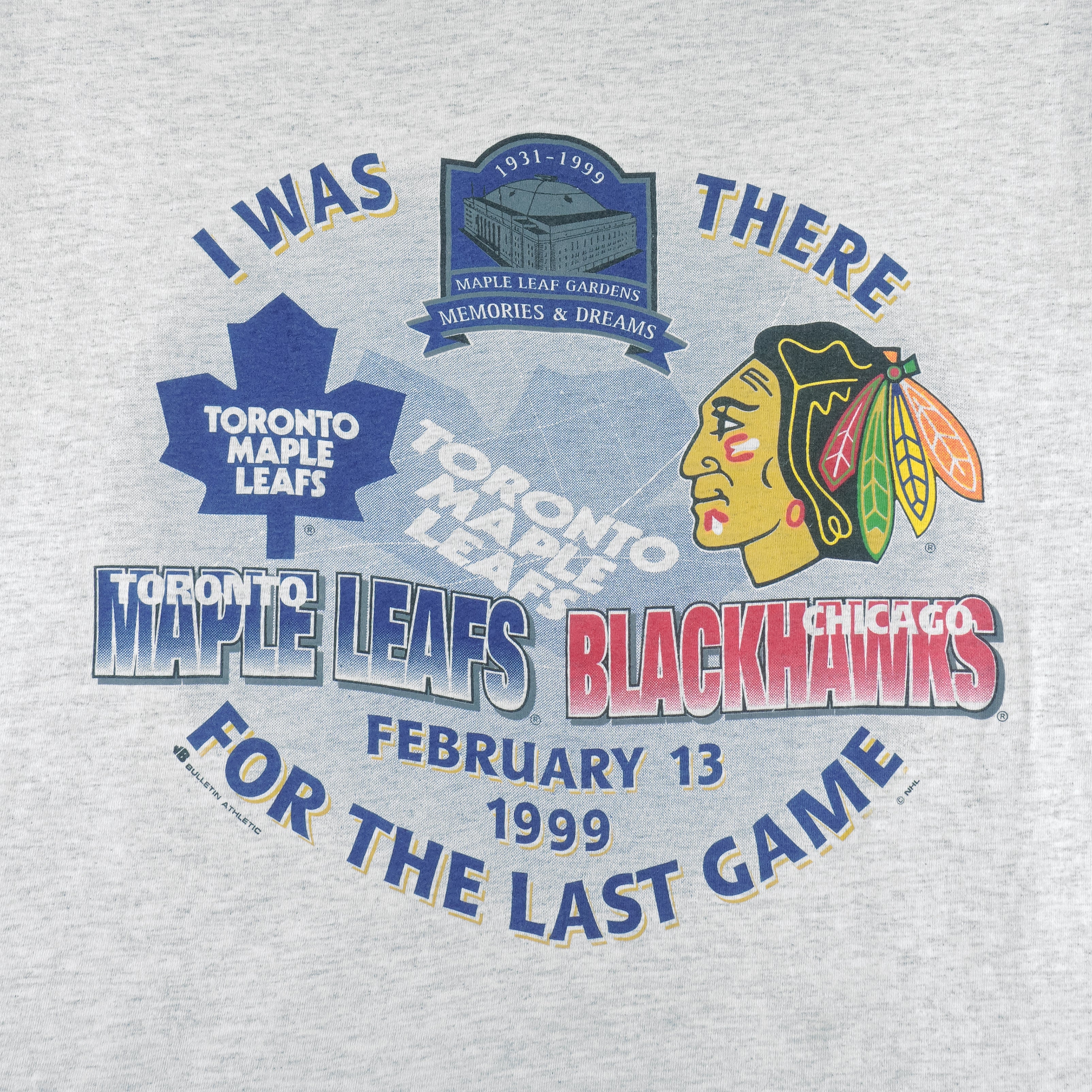 NHL (Bulletin Athletic) - Toronto Maple Leafs VS Chicago Blackhawks T-Shirt 1999 Large