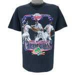 MLB (Nutmeg) - Minnesota Twins Triple Threat Chuck Knoblauch Kevin Tapani Kirby Puckett T-Shirt 1991 Medium