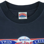 MLB (Nutmeg) - Minnesota Twins Triple Threat Chuck Knoblauch Kevin Tapani Kirby Puckett T-Shirt 1991 Large