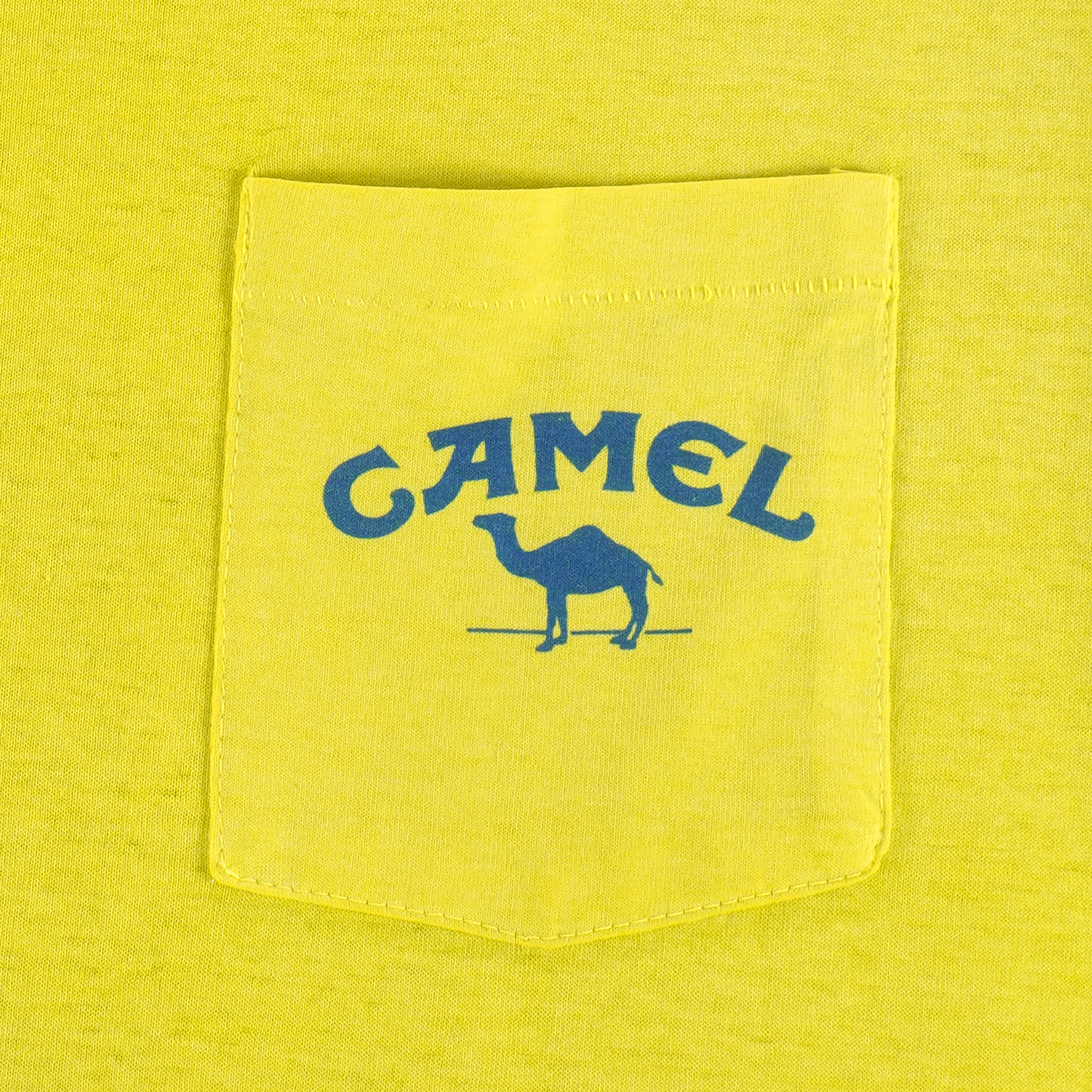 Vintage (Camel) - smooth Character Pocket Single Stitch T-Shirt 1990s Large