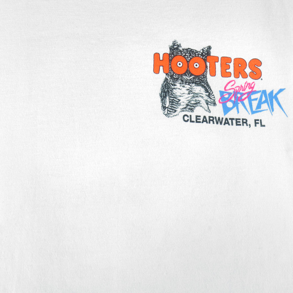 Vintage - Hooters Spring Break Clearwater Florida T-Shirt 1990s Large vintage retro