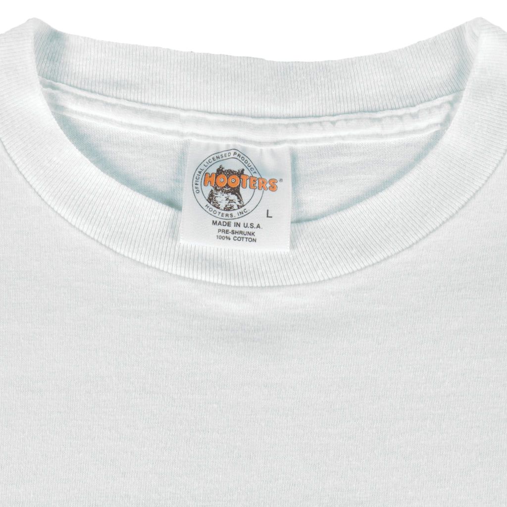 Vintage - Hooters Spring Break Clearwater Florida T-Shirt 1990s Large vintage retro