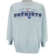 NFL (Lee) - New England Patriots Crew Neck Sweatshirt 1990s Large