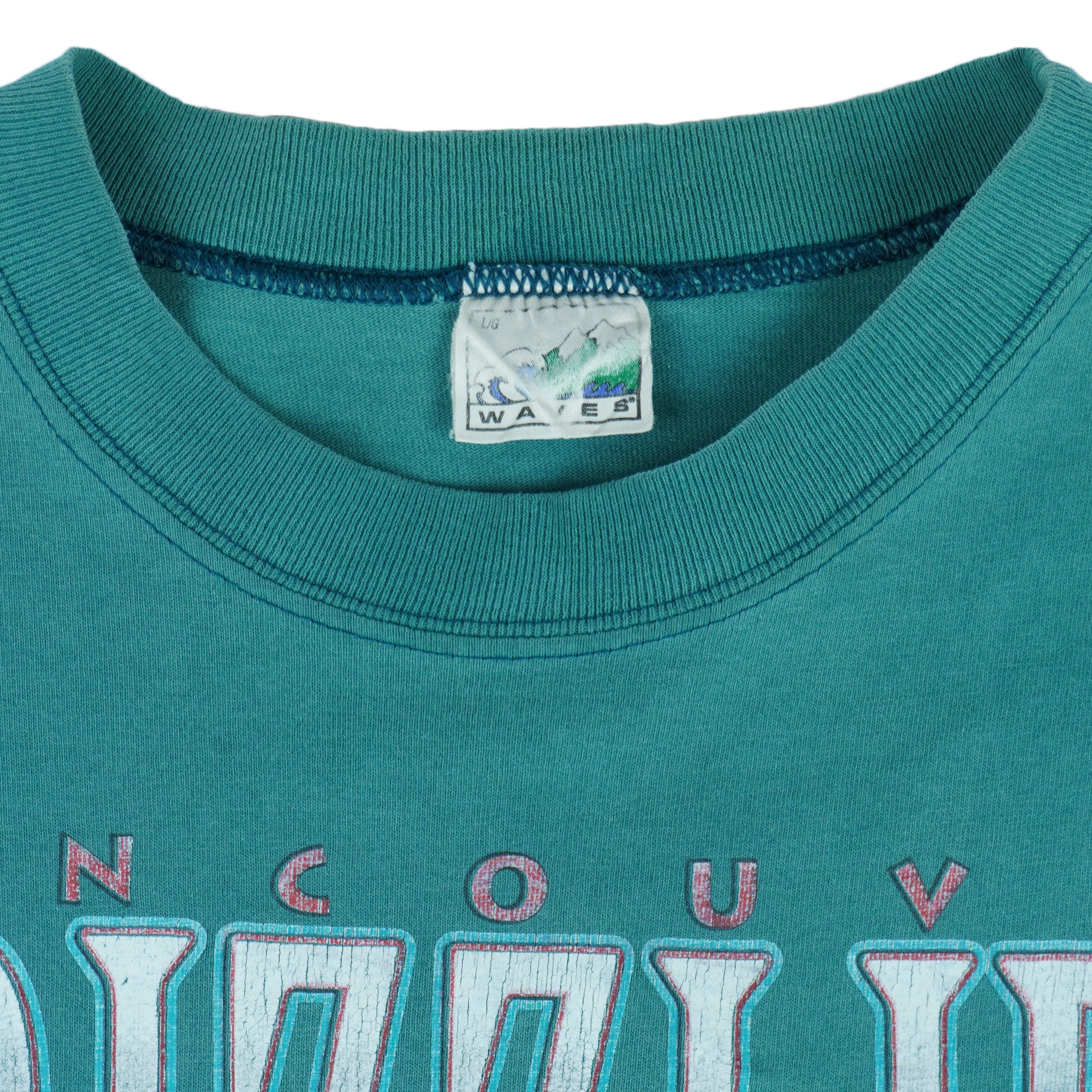 NBA (Waves) - Vancouver Grizzlies Basketball T-Shirt 1994 Large