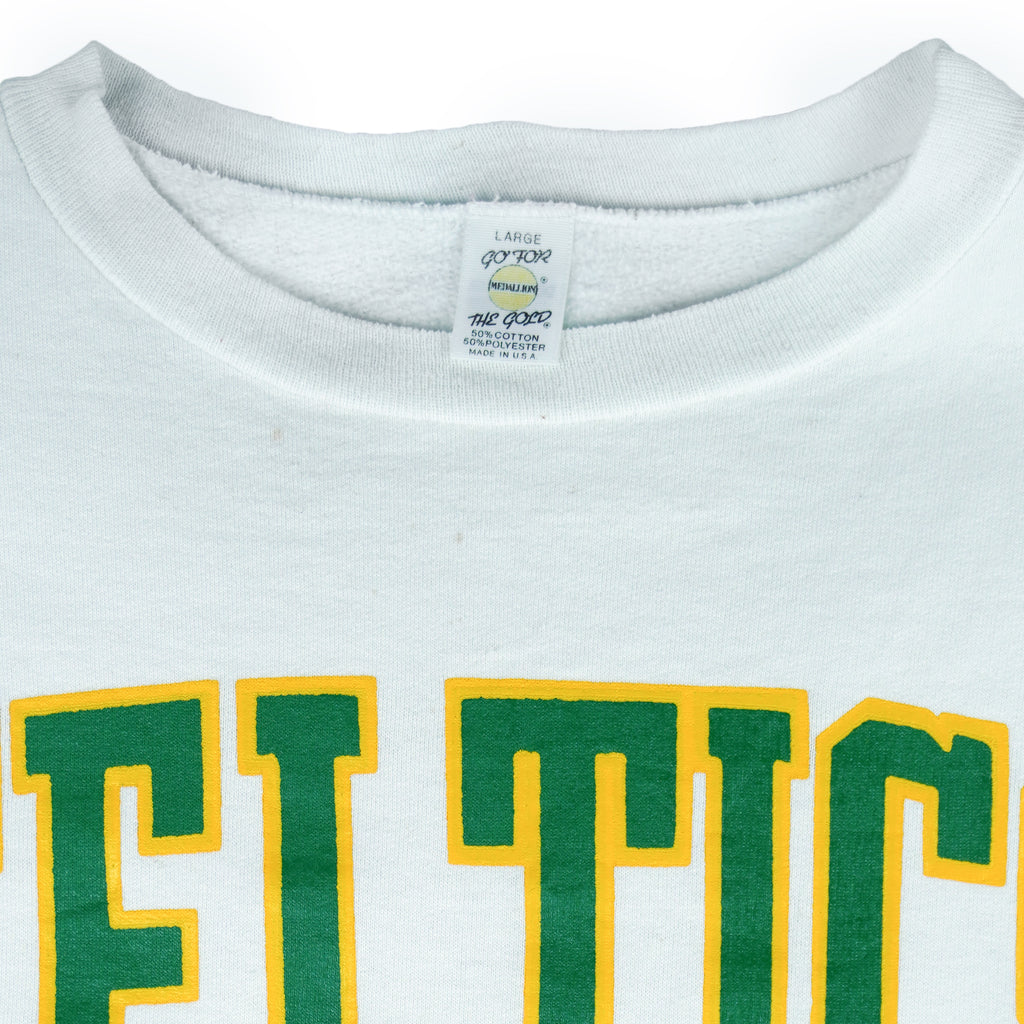 NBA (Medallion) - Boston Celtics Crew Neck Sweatshirt 1990s Large Vintage Retro Basketball