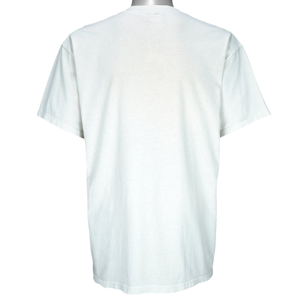 Vintage NFL Green Bay Packers spell-out and big-logo T-Shirt. White in color, fits large size and is in excellent condition.