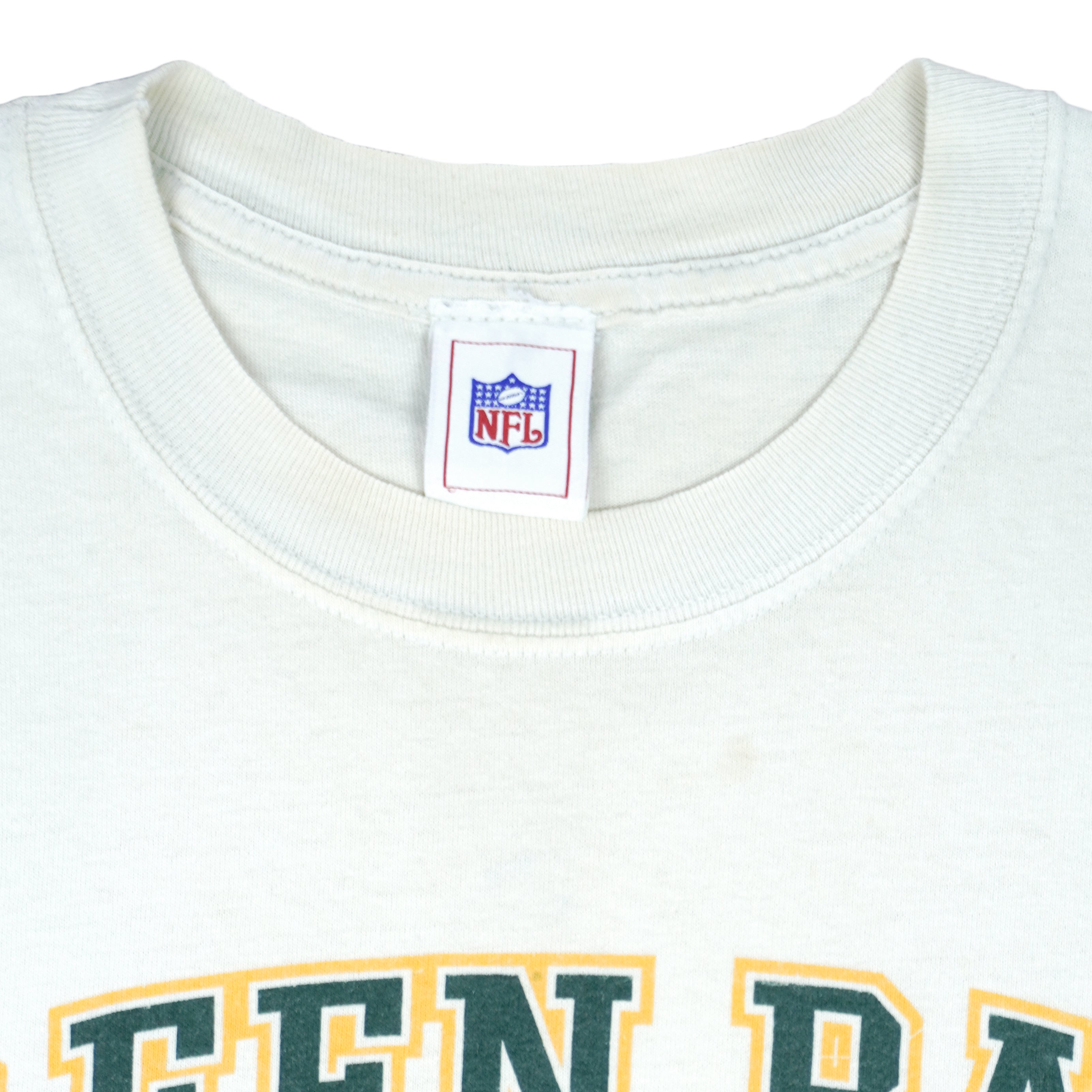 Vintage NFL Green Bay Packers spell-out and big-logo T-Shirt. White in color, fits large size and is in excellent condition.