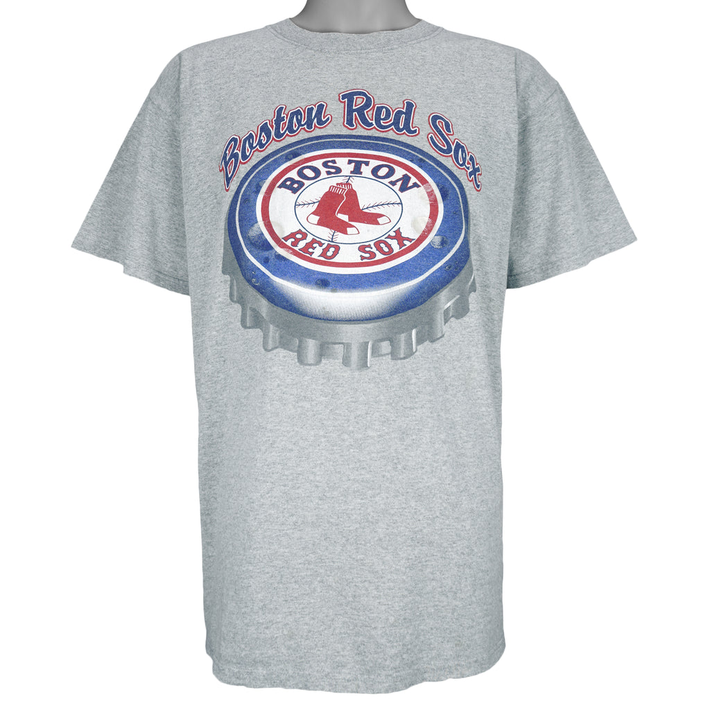 1990s vintage MLB Boston Red Sox spell-out T-Shirt by Majestic. Grey in color with bottle cap logo design, Large in size and is in excellent condition.