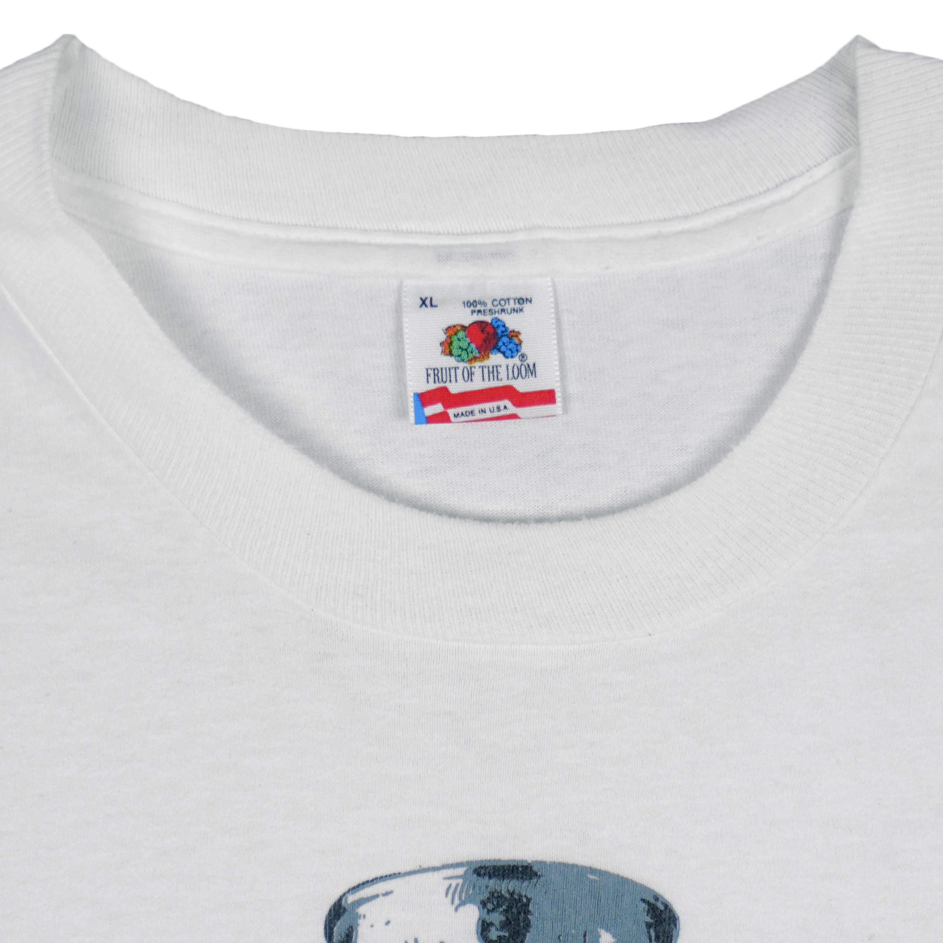 1991 vintage NHL Pittsburgh Penguins Stanley Cup Champions T-Shirt by Fruit of the Loom. White in color with large trophy print by Starter on front, fits a long Large in size and is in an excellent condition.