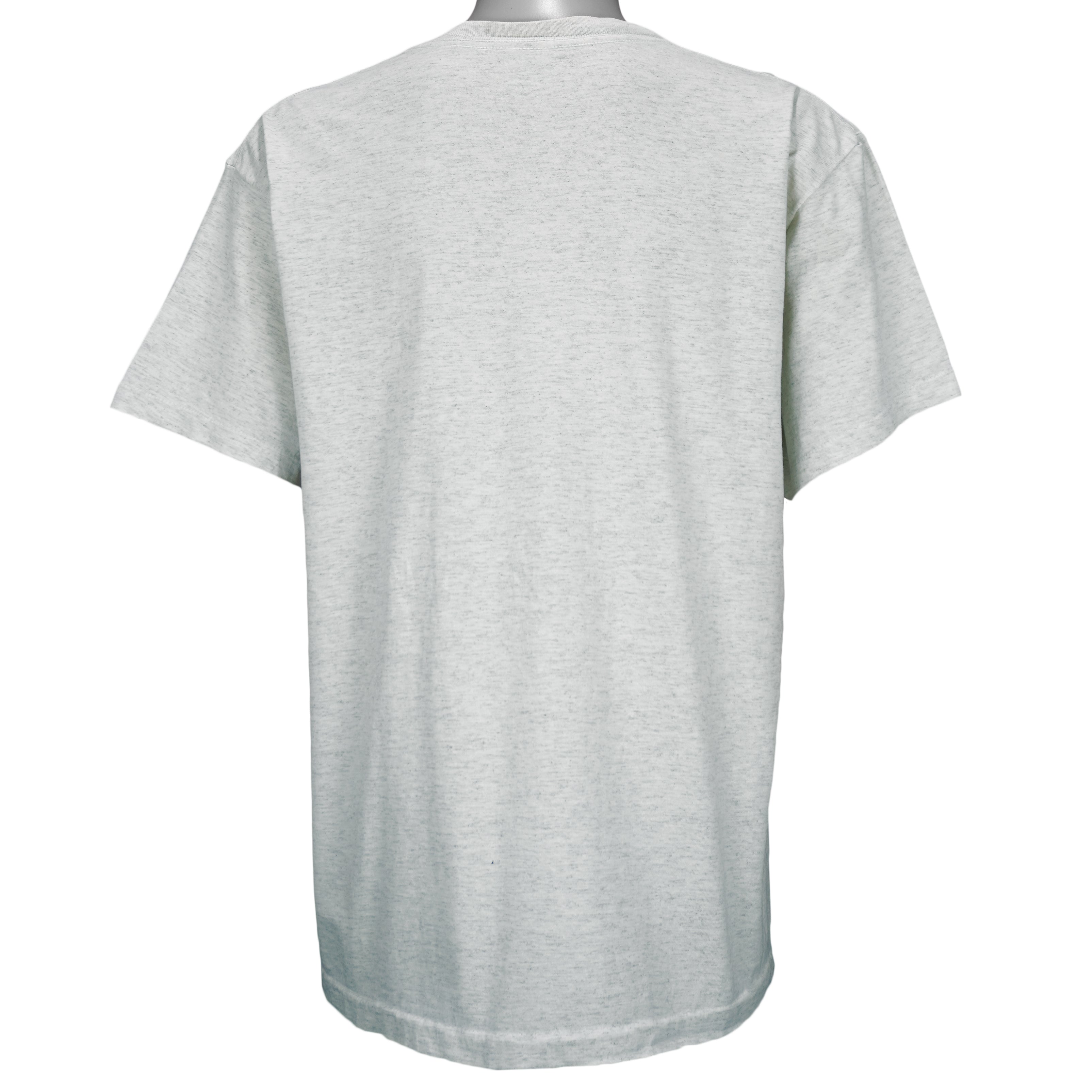 1991 vintage MLB Colorado Rockies spell-out T-Shirt by Trench. White in color, X-Large in size and is in excellent condition.