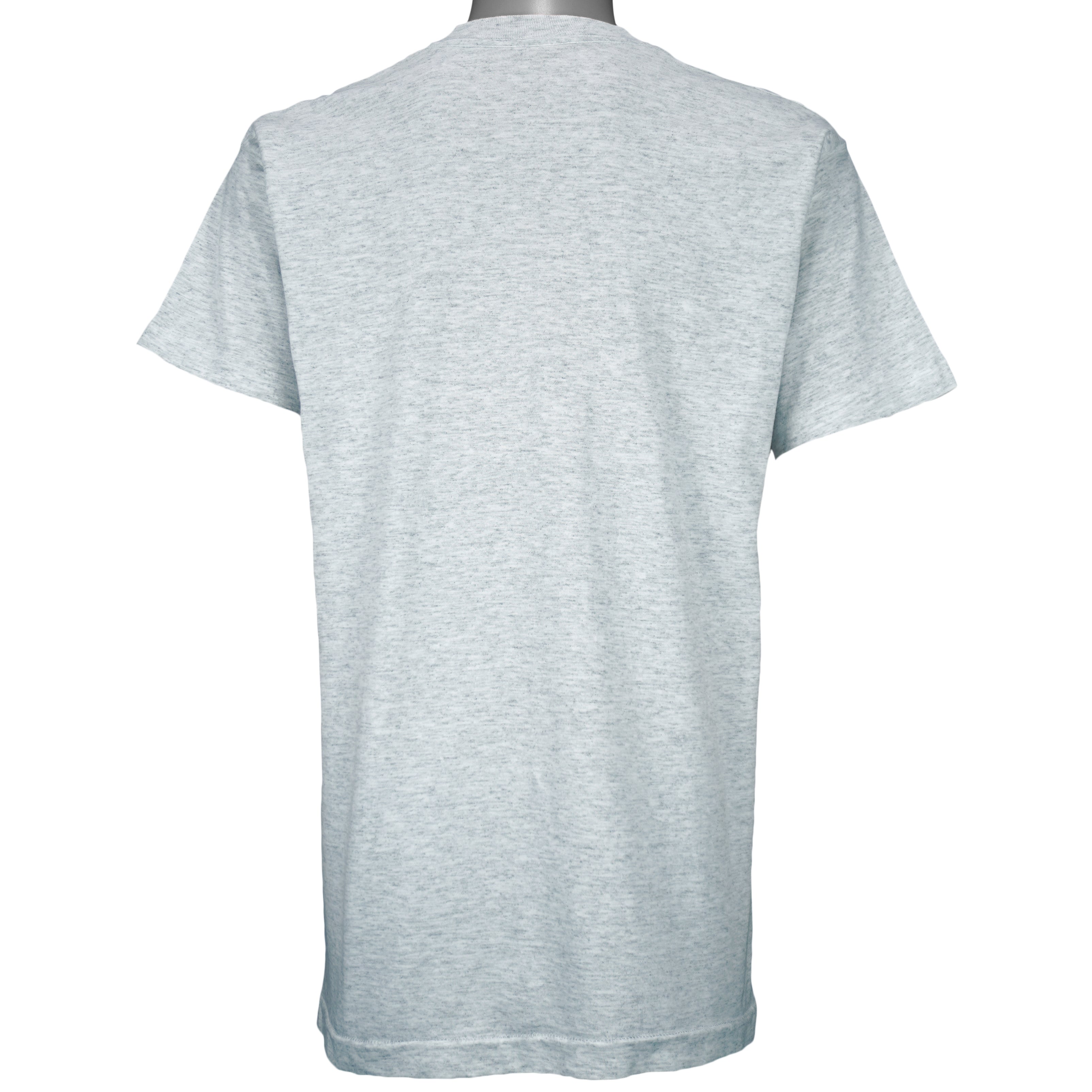 1996 vintage NCAA Kentucky Wildcats National Champions T-Shirt. Grey in color with Final Four logo, fits large in size and is in excellent condition.