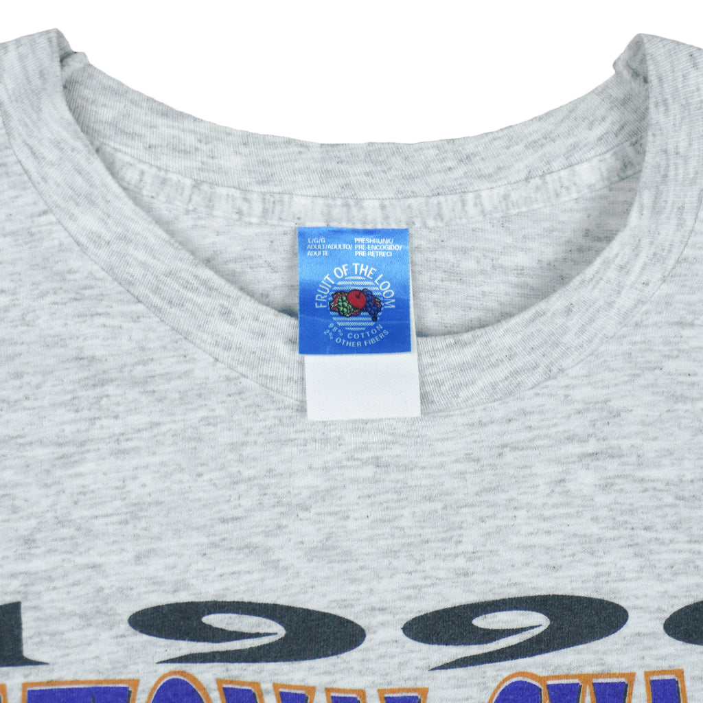 1996 vintage NCAA Kentucky Wildcats National Champions T-Shirt. Grey in color, Large in size and is in excellent condition.