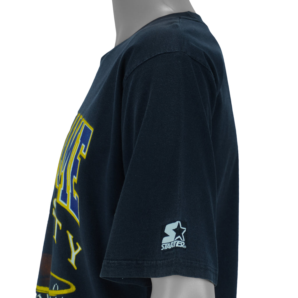 Starter - Notre Dame University Basketball T-Shirt 1990s Medium