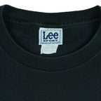 2001 vintage MLB Arizona Diamondbacks World Series Champions T-Shirt by Lee Sport. Black in color with spell-out and trophy graphic by Imagewear on front. Medium in size and is in excellent condition.
