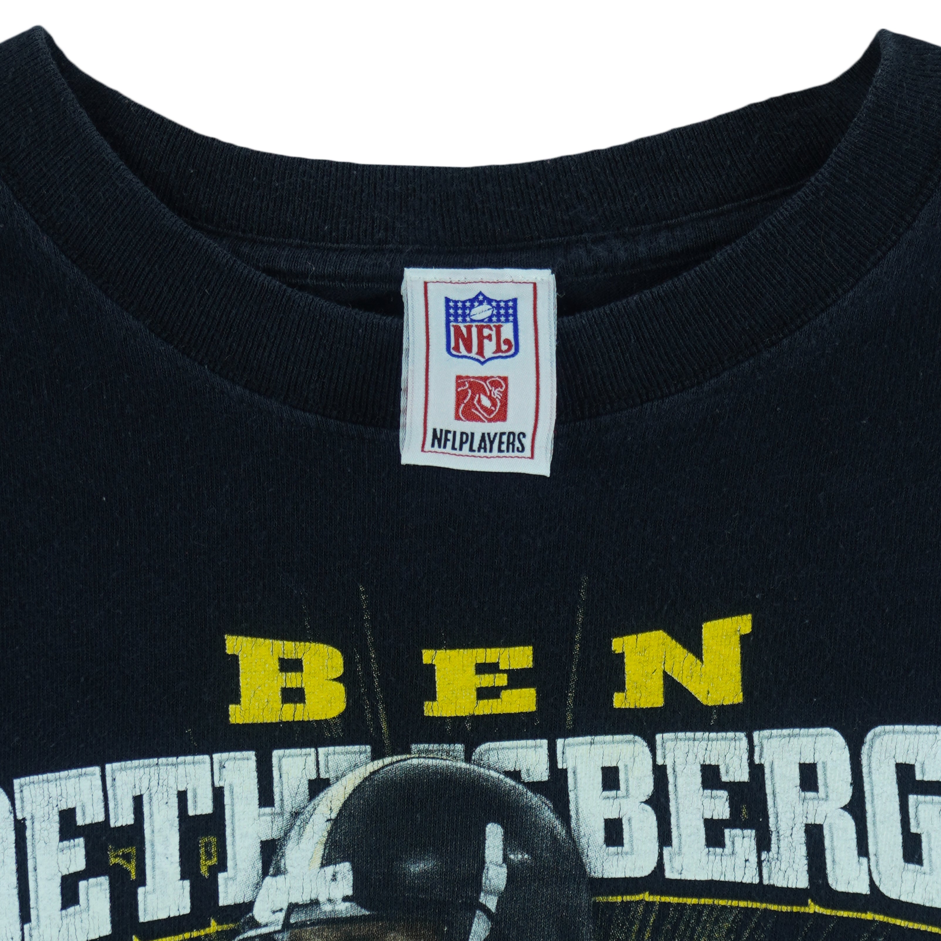 2000s vintage NFL Pittsburgh Steelers quarterback Ben Roethlisberger T-Shirt by NFLPlayers. Black in color with player image, signature and helmet graphic on front, fits Medium in size and is in excellent condition.