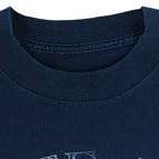 2000s vintage NCAA University of Arizona Wildcats football helmet T-Shirt. Dark blue in color with "Absolute Victory" spell-out on front and "We Came, We Saw, We Kicked Butt" on back. Fits Medium in size and in excellent condition.