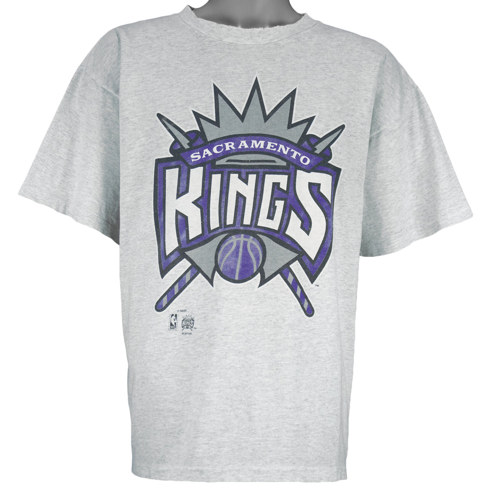 NBA (Salem) - Sacramento Kings Big Logo T-Shirt 1990s Large vintage retro basketball