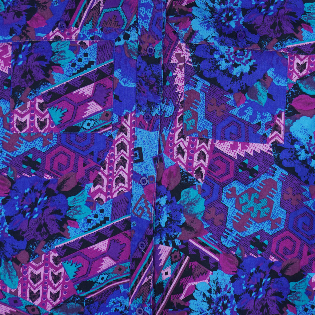 Vintage - Wrangler Vibrant Southwestern Floral Aztec Button-Up Shirt 1990s Medium vintage retro