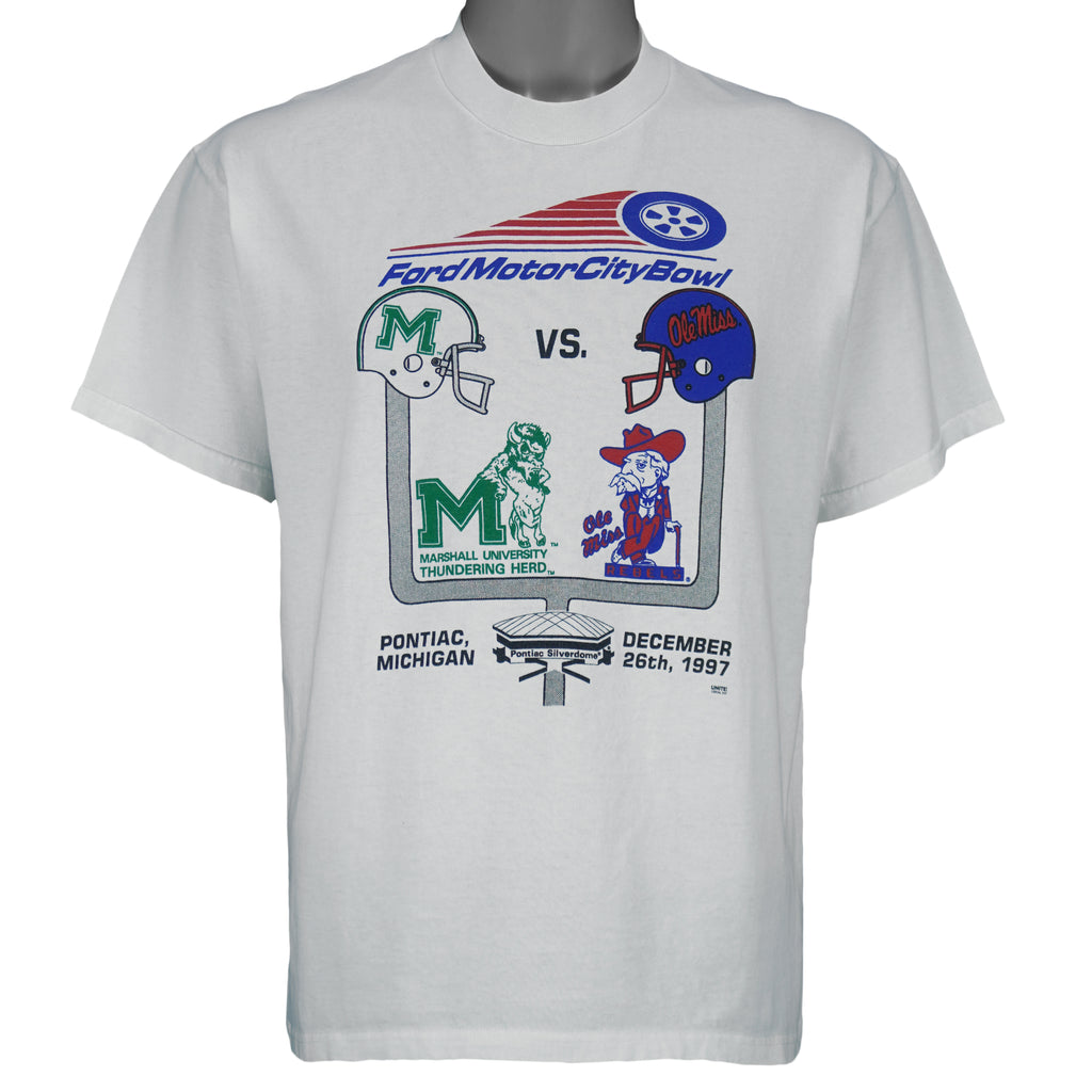 NCAA (Lee) - Marshall Thundering Herd vs. Ole Miss Rebels T-Shirt 1997 Large Vintage Retro
