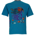 NBA (Salem) - Charlotte Hornets Aerial Assault Blue T-Shirt 1990s Medium Vintage Retro Basketball