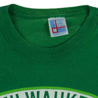 NBA - Milwaukee Bucks Big Logo T-Shirt 1990s Large Vintage Retro Basketball