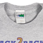 MLB (Waves) - Toronto Blue Jays Champions Trophy T-Shirt 1993 Large Vintage Retro Baseball