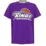 NBA (Fruit Of The Loom) - Purple Sacramento Kings Big Logo T-Shirt 1990s Large Vintage Retro Basketball