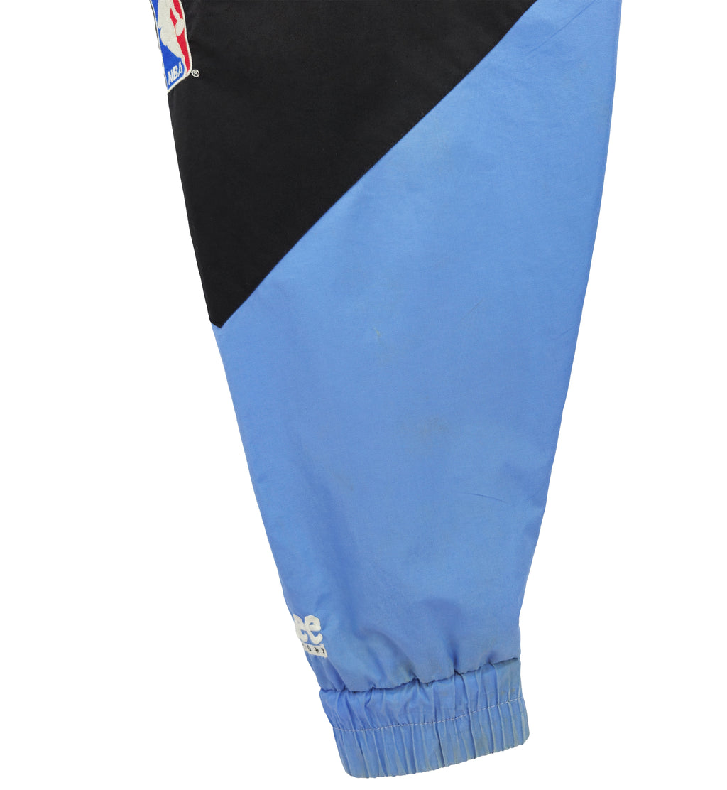 NBA (Lee) - Cleveland Cavaliers Basketball Bomber Jacket 1990s Large Vintage Retro Basketball