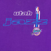 NBA (Logoathletic) - Utah Jazz Embroidered Spell-Out T-Shirt 1990s Medium Vintage Retro Basketball