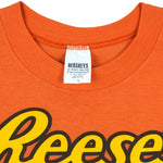 Vintage (Hershey's) - Reese Chocolate Peanut Butter Cups T-shirt 1990s Large Vintage Retro