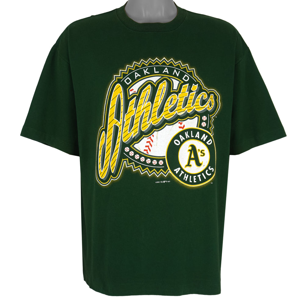 MLB (Logo 7) - Oakland Athletics Baseball T-Shirt 1997 X-Large Vintage Retro Baseball