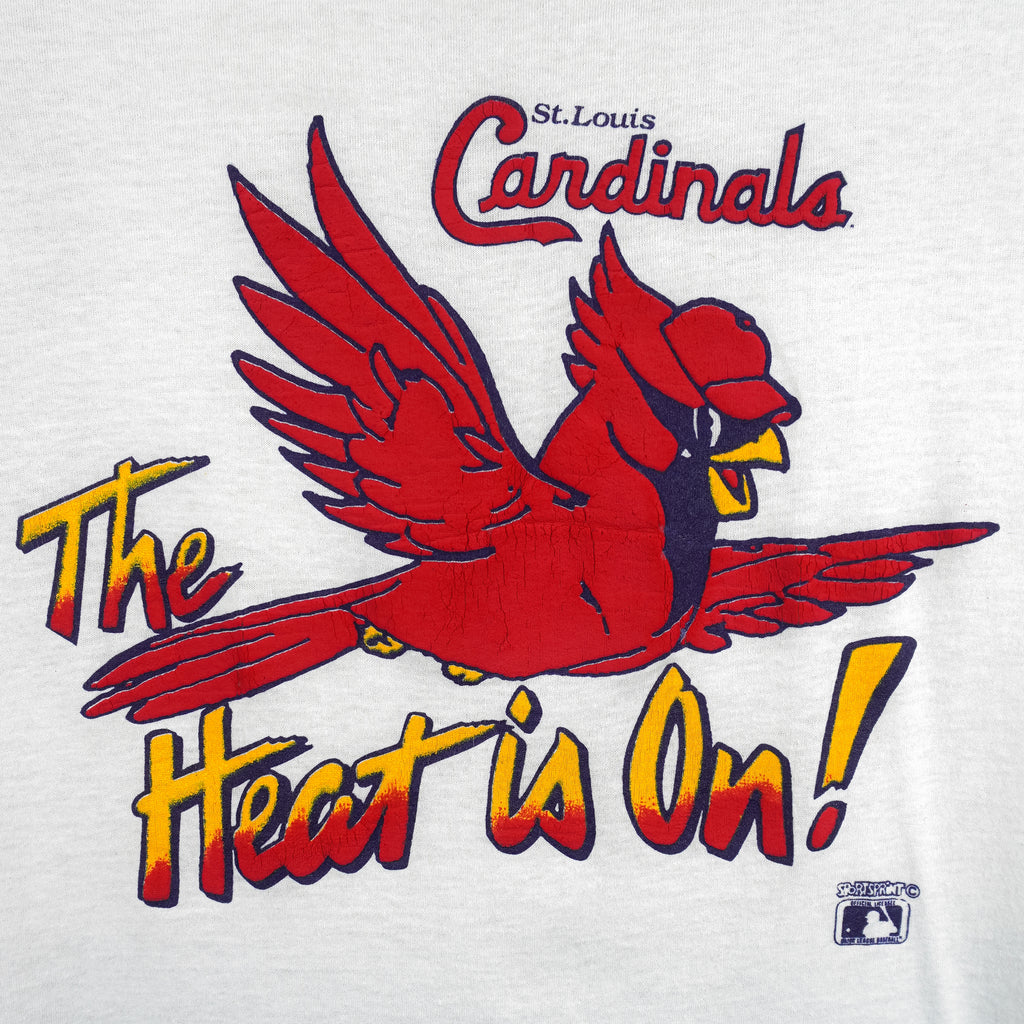 MLB (Screen Star) - St. Louis Cardinals The Heat is On! T-Shirt 1980s Large Vintage Retro Baseball