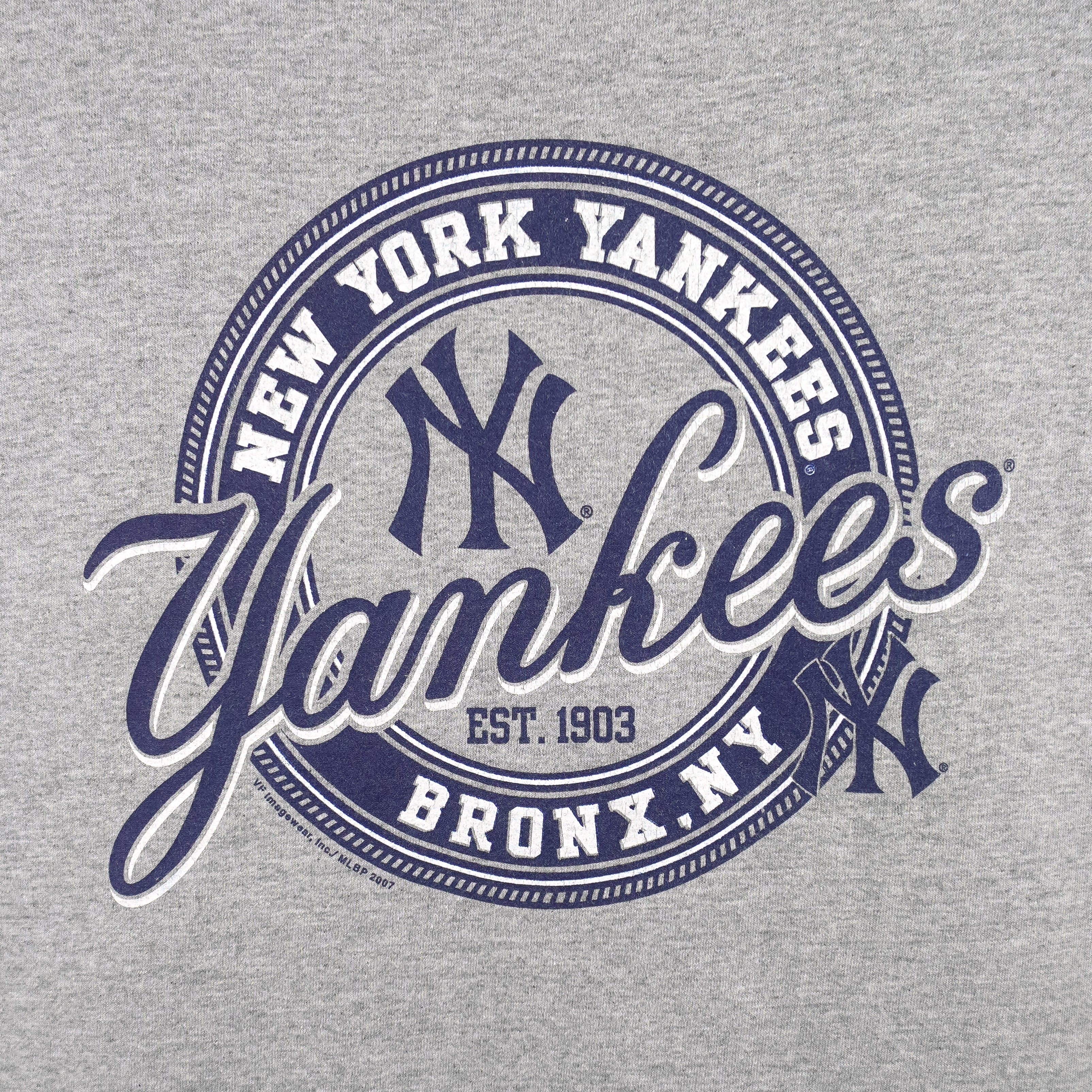 MLB (Lee) - New York Yankees, Bronx, NY Sleeveless Shirt T-Shirt 2007 X-Large Vintage Retro Baseball