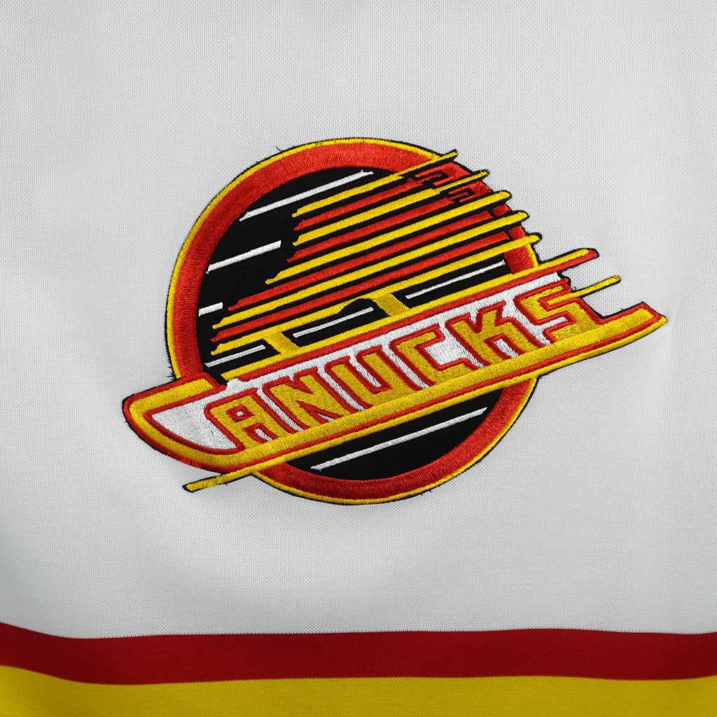 NHL (CCM) - Vancouver Canucks Embroidered Hockey Jersey 1990s Large Vintage Retro Hockey