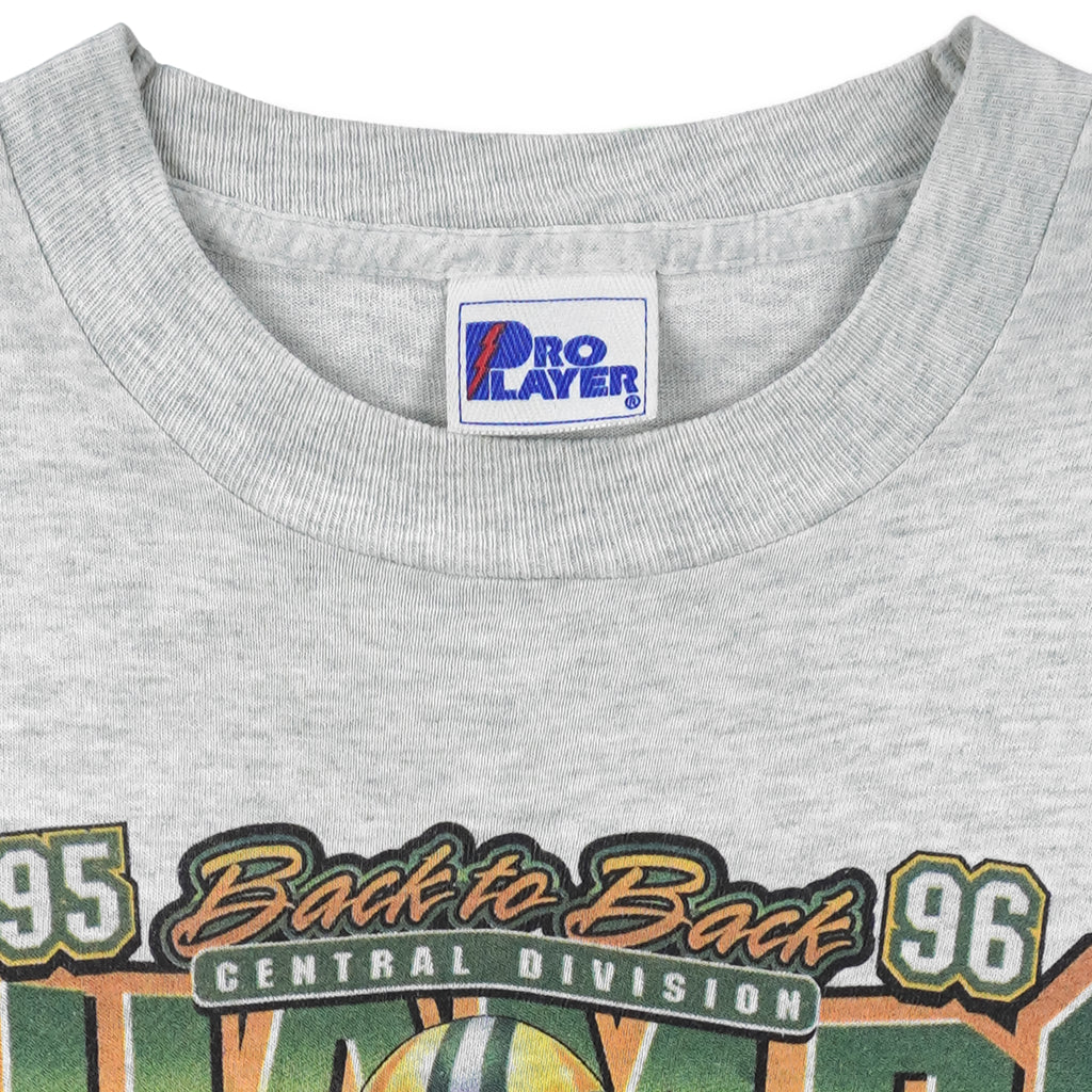 NFL (Pro Player) - Green Bay Packers Champs Players Caricature T-Shirt 1996 Medium Vintage Retro Football