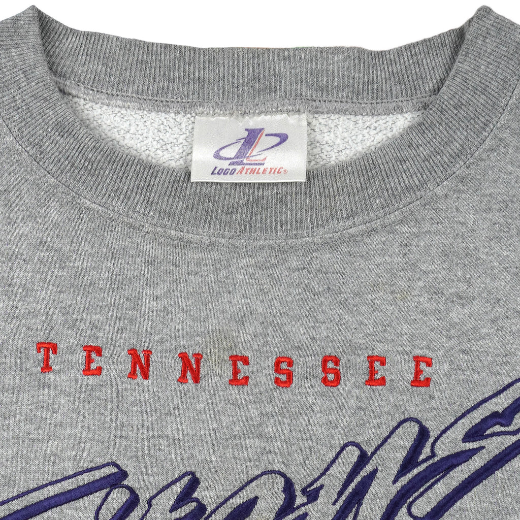 NFL (Logo Athletic) - Tennessee Titans Embroidered Crew Neck Sweatshirt 1990s Medium Vintage Retro Football