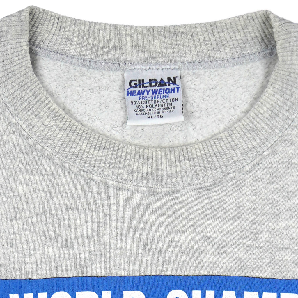Vintage (Gildan) - Shelby American Cobra, 1965 World Champions Crew Neck Sweatshirt 1990s X-Large Vintage Retro