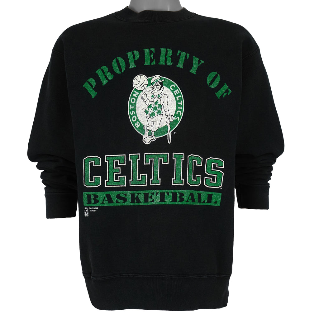 NBA (Salem) - Boston Celtics Basketball Spell-Out Sweatshirt 1990s Large Vintage Retro Basketball