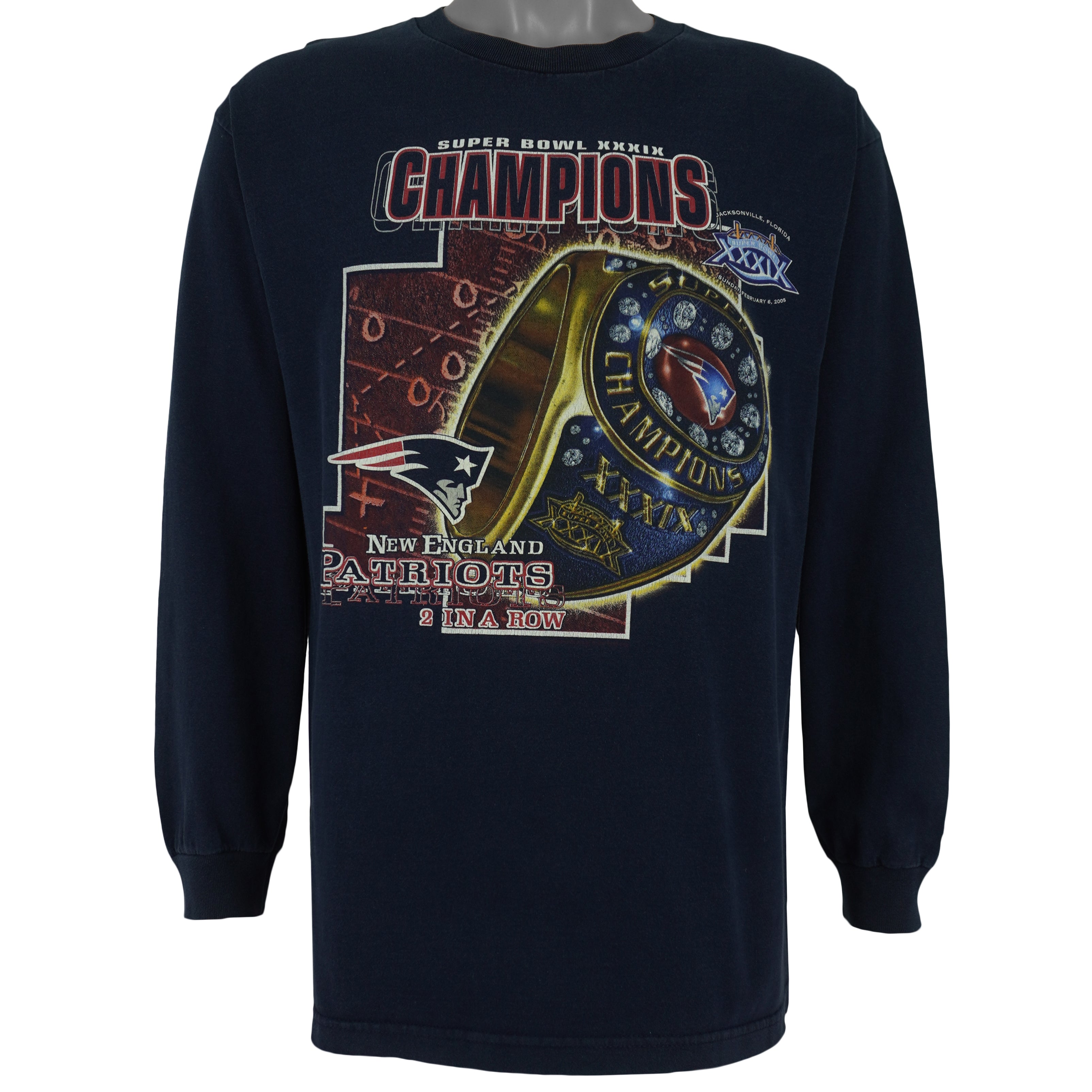 NFL (AAA) - New England Patriots Super Bowl Champions Sweatshirt 2005 Large Vintage Retro Football