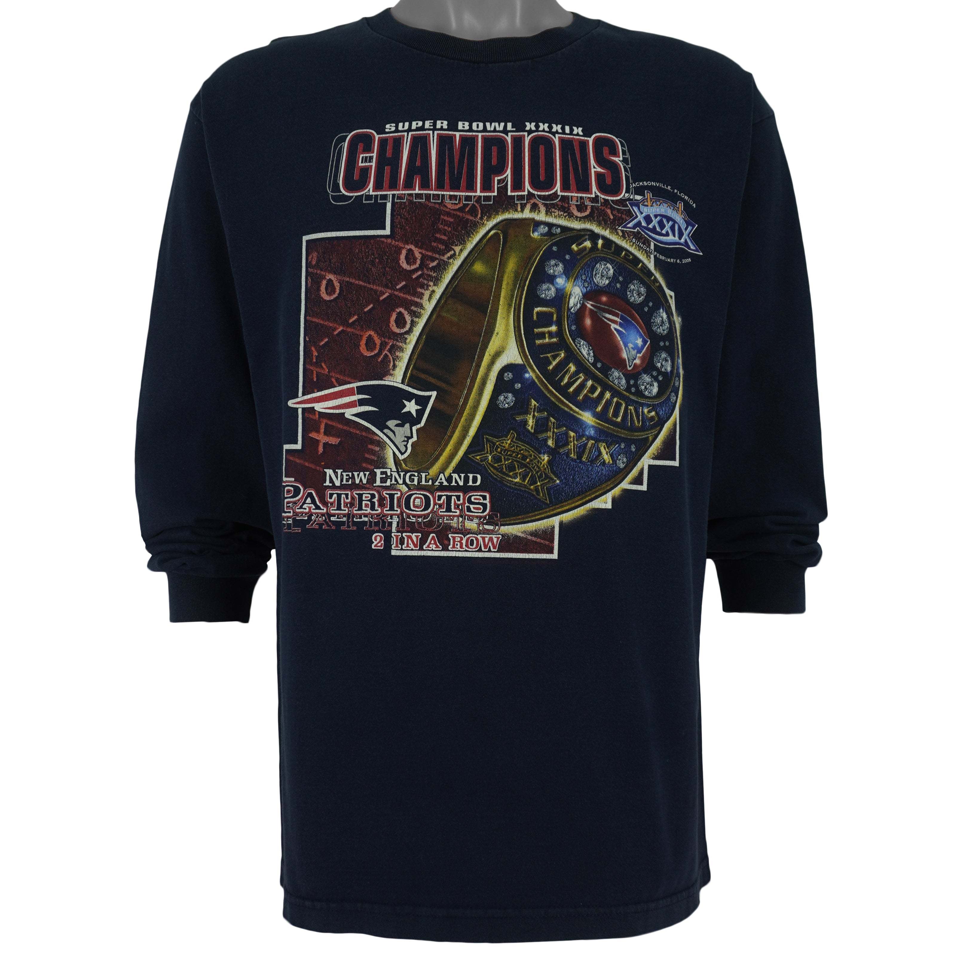 NFL (AAA) - New England Patriots Super Bowl Champions Sweatshirt 2005 Large Vintage Retro Football
