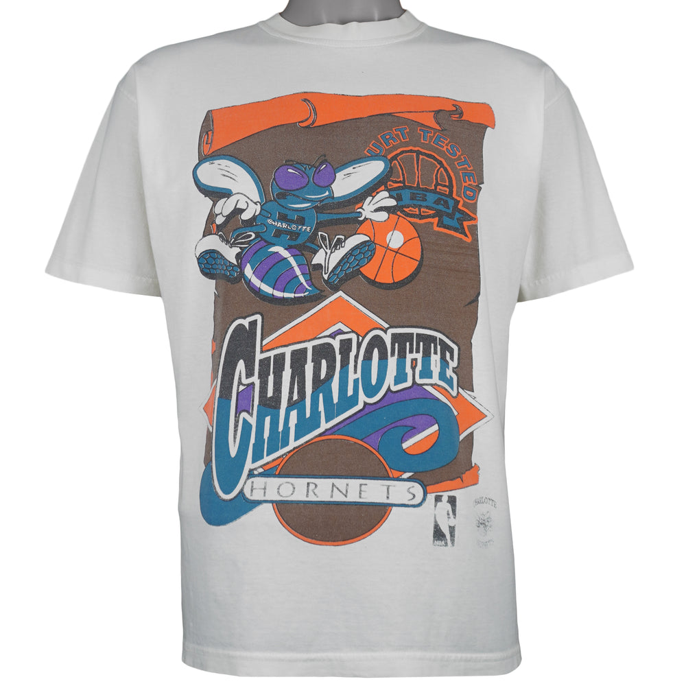 NBA - Charlotte Hornets T-Shirt 1990s Medium Vintage Retro Basketball